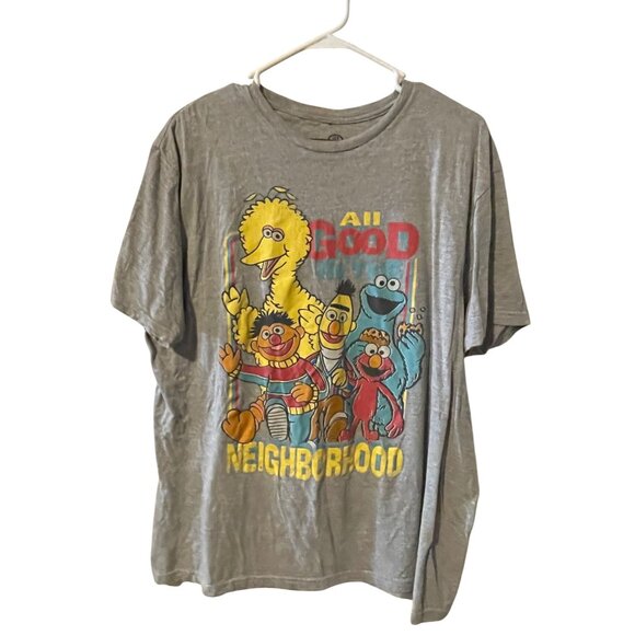 Sesame Street "All Good In The Neighborhood" Gray T-Shirt Large 42/44 #C-6-2 - Picture 1 of 4